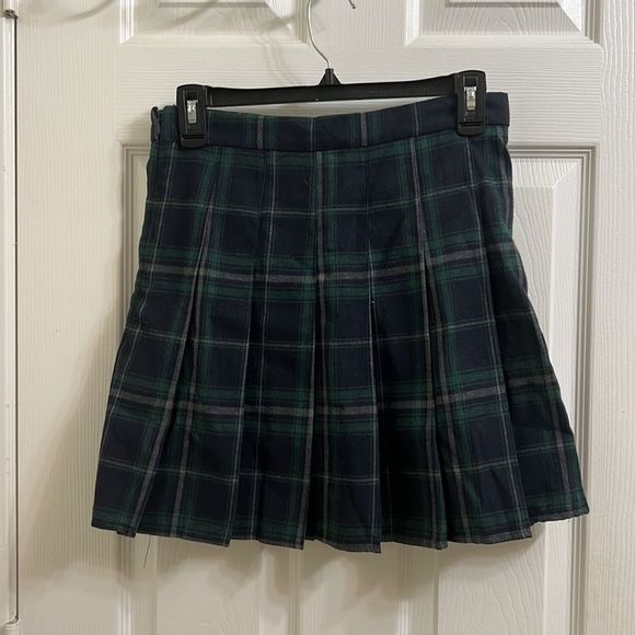 Shein Navy Green Plaid Pleated Skirt Size Medium - Picture 2 of 4